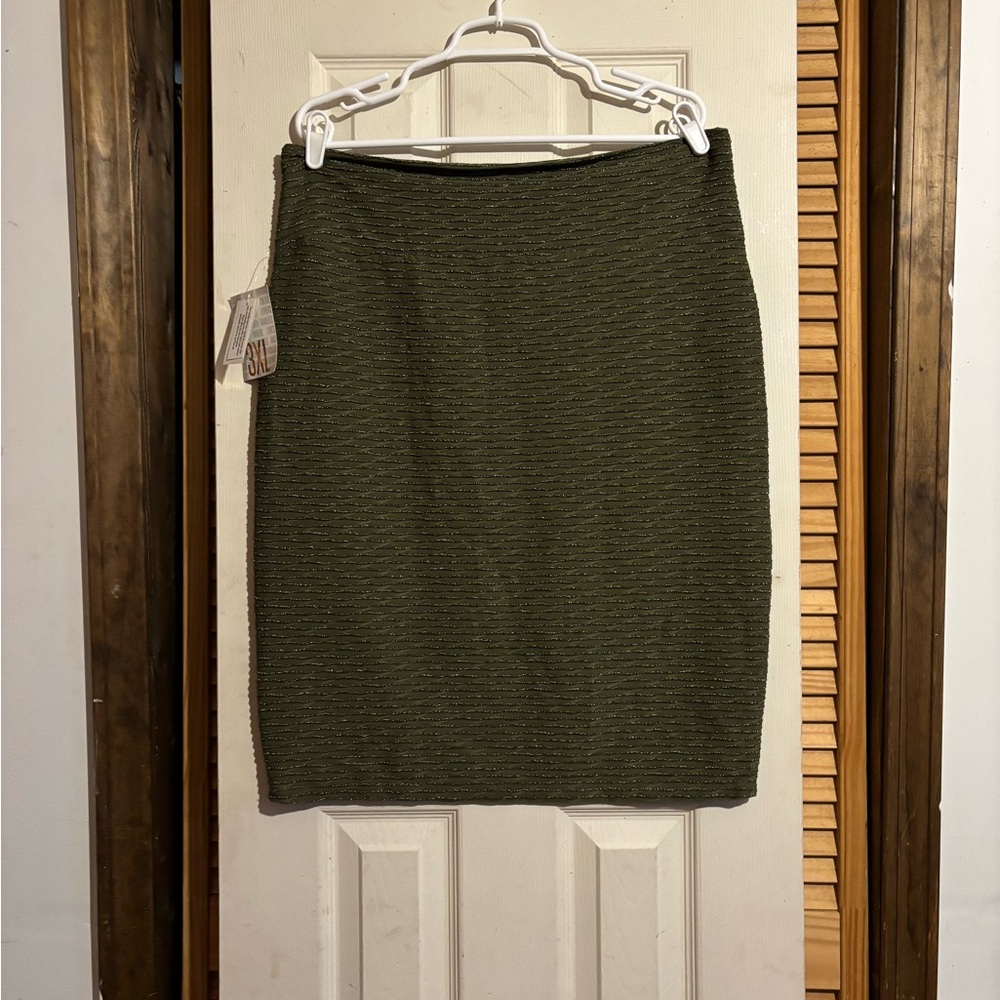 🐾Olive Green Textured Lularoe Skirt🐾